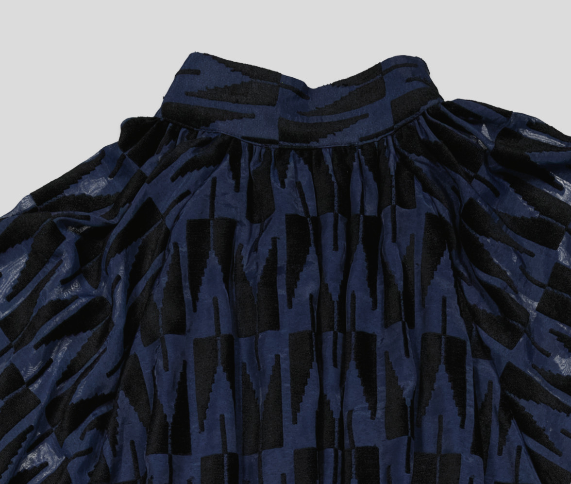 1 ROBE – Image 9