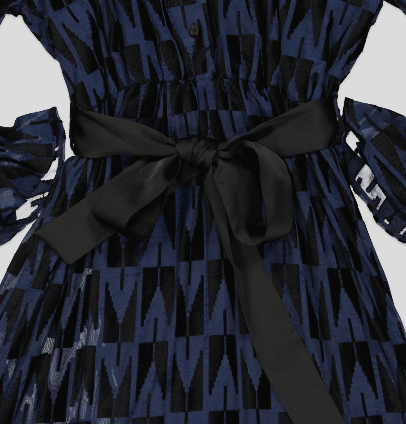 3 ROBE – Image 5