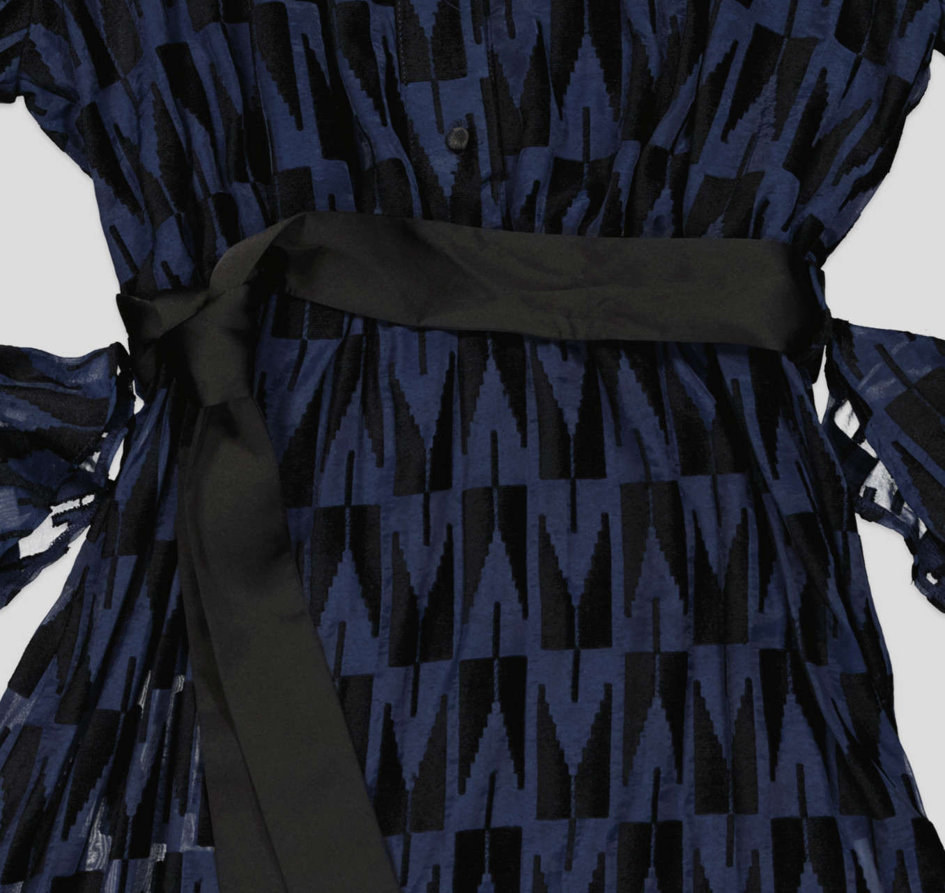 5 ROBE – Image 7
