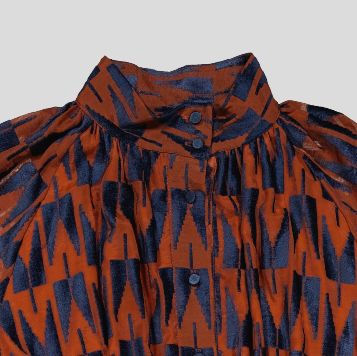9 ROBE – Image 15